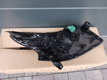 Laden Sie das Bild in den Galerie-Viewer, Frontscheinwerfer Renault Trafic III 260606315R Links Scheinwerfer Headlight SCH8213721131zn