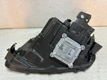 Laden Sie das Bild in den Galerie-Viewer, Frontscheinwerfer Renault E Tech 260104669R LED Rechts Scheinwerfer Headlight SCH8214041810fg