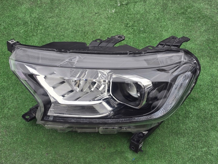 Frontscheinwerfer Ford Ranger JB3B-13E015-A Links Scheinwerfer Headlight SCH8220127680ik