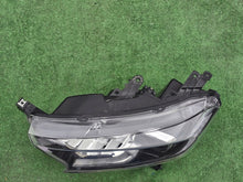 Laden Sie das Bild in den Galerie-Viewer, Frontscheinwerfer Ford Ranger JB3B-13E015-A Links Scheinwerfer Headlight SCH8220127680ik