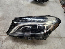 Laden Sie das Bild in den Galerie-Viewer, Frontscheinwerfer Mercedes-Benz Gla A1569061700 Links Scheinwerfer Headlight SCH8221564690uc