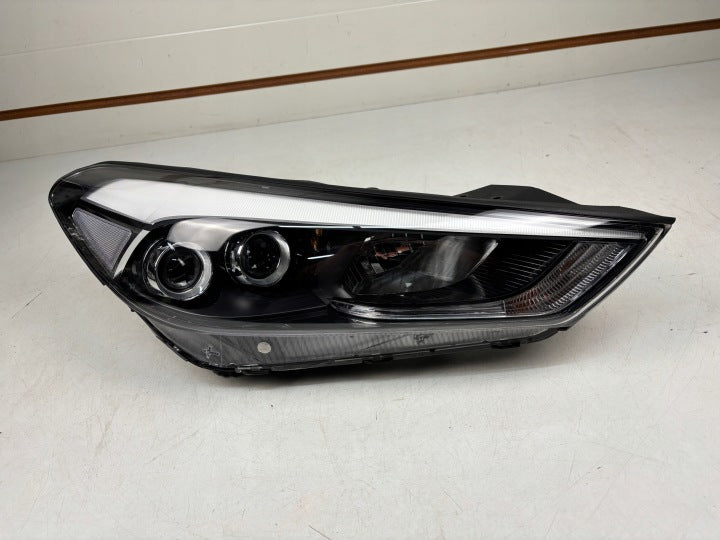 Frontscheinwerfer Hyundai Tucson 92102-D7201 Rechts Scheinwerfer Headlight SCH8222099872tq