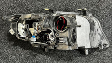 Laden Sie das Bild in den Galerie-Viewer, Frontscheinwerfer BMW 3 E91 E90 7202583 Links Scheinwerfer Headlight SCH8223348988fx