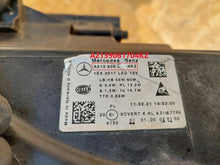 Laden Sie das Bild in den Galerie-Viewer, Frontscheinwerfer Mercedes-Benz A2139061704 Rechts Scheinwerfer Headlight SCH8228339518es