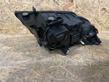 Load image into Gallery viewer, Frontscheinwerfer BMW 3 E91 E90 7202573-04 Links Scheinwerfer Headlight SCH8240020703aw