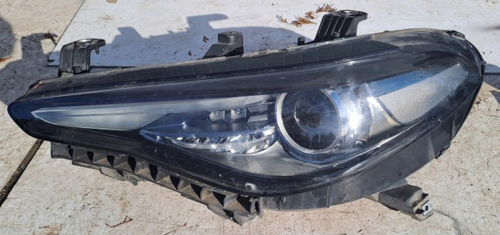 Frontscheinwerfer Alfa Romeo Giulia 50561022 Rechts Scheinwerfer Headlight SCH8243771955mg