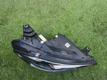 Laden Sie das Bild in den Galerie-Viewer, Frontscheinwerfer Mercedes-Benz Cls A2579066602Z Rechts Scheinwerfer Headlight SCH8246207616qg