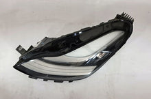Laden Sie das Bild in den Galerie-Viewer, Frontscheinwerfer Tesla Model 3 1077375-50-B LED Links Scheinwerfer Headlight SCH8248964882fr