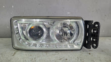 Laden Sie das Bild in den Galerie-Viewer, Frontscheinwerfer Iveco I 5801745442 Rechts Scheinwerfer Headlight SCH8255448098oe