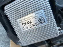 Laden Sie das Bild in den Galerie-Viewer, Frontscheinwerfer Skoda Octavia IV 5E4941015B Links Scheinwerfer Headlight SCH8262038441ba