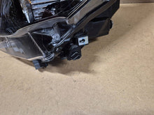 Laden Sie das Bild in den Galerie-Viewer, Frontscheinwerfer Mazda 2 Dj D43N-51040 Links Scheinwerfer Headlight SCH8264007696bq