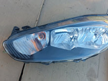 Laden Sie das Bild in den Galerie-Viewer, Frontscheinwerfer Ford Fiesta I VII C1BB-13W030-AJ Links Scheinwerfer Headlight SCH8276007144pg