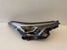 Laden Sie das Bild in den Galerie-Viewer, Frontscheinwerfer Toyota Chr C-Hr 81110F4170 Rechts Scheinwerfer Headlight SCH8277250707dr