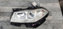 Laden Sie das Bild in den Galerie-Viewer, Frontscheinwerfer Renault Megane II 8200412742E Ein Satz Scheinwerfer Headlight SCH8279162575xd