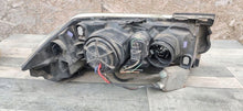 Laden Sie das Bild in den Galerie-Viewer, Frontscheinwerfer Renault Megane II 8200412742E Ein Satz Scheinwerfer Headlight SCH8279162575xd