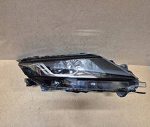 Laden Sie das Bild in den Galerie-Viewer, Frontscheinwerfer Mitsubishi L200 8301D378 Rechts Scheinwerfer Headlight SCH8284775364hn