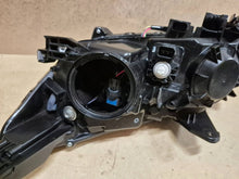 Laden Sie das Bild in den Galerie-Viewer, Frontscheinwerfer Mitsubishi L200 8301D378 Rechts Scheinwerfer Headlight SCH8284775364hn