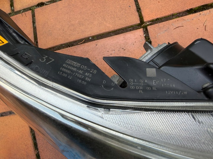 Frontscheinwerfer Toyota Avensis 120630 Rechts Scheinwerfer Headlight SCH8288005132ox