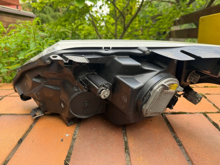 Frontscheinwerfer Toyota Avensis 120630 Rechts Scheinwerfer Headlight SCH8288005132ox