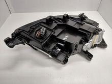Laden Sie das Bild in den Galerie-Viewer, Frontscheinwerfer VW Transporter 7T1941081C Links Scheinwerfer Headlight SCH8290352936lr