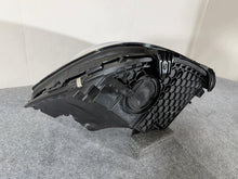 Laden Sie das Bild in den Galerie-Viewer, Frontscheinwerfer Mercedes-Benz W206 A2069068204 LED Rechts Headlight SCH8297561768zo