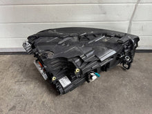Laden Sie das Bild in den Galerie-Viewer, Frontscheinwerfer VW 57L941059 Links Scheinwerfer Headlight SCH8300115054ga