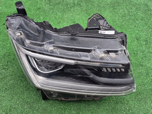 Load image into Gallery viewer, Frontscheinwerfer VW Amarok N1XB13E016AD Rechts Scheinwerfer Headlight SCH8300363702vc