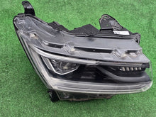 Load image into Gallery viewer, Frontscheinwerfer VW Amarok N1XB13E016AD Rechts Scheinwerfer Headlight SCH8300363702vc