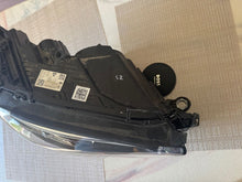 Laden Sie das Bild in den Galerie-Viewer, Frontscheinwerfer Mercedes-Benz W213 A2139067609 Rechts Scheinwerfer Headlight SCH8302543453nn
