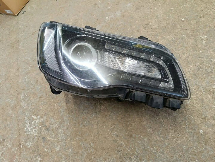 Frontscheinwerfer Chrysler 300 ZCR1171R 68196276AD Rechts Scheinwerfer Headlight SCH8302686213xi