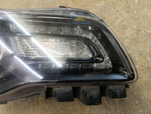 Laden Sie das Bild in den Galerie-Viewer, Frontscheinwerfer Chrysler 300 ZCR1171R 68196276AD Rechts Scheinwerfer Headlight SCH8302686213xi