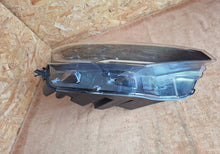 Laden Sie das Bild in den Galerie-Viewer, Frontscheinwerfer VW Taigo 2G7941006A LED Rechts Scheinwerfer Headlight SCH8310535008uk