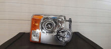 Laden Sie das Bild in den Galerie-Viewer, Frontscheinwerfer Land Rover III Discovery RKC12121 Rechts Headlight SCH8322143211hu