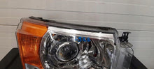 Laden Sie das Bild in den Galerie-Viewer, Frontscheinwerfer Land Rover III Discovery RKC12121 Rechts Headlight SCH8322143211hu