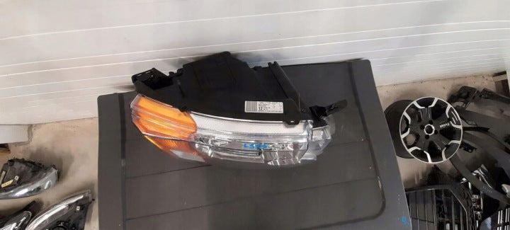 Frontscheinwerfer Land Rover III Discovery RKC12121 Rechts Headlight SCH8322143211hu