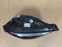 Laden Sie das Bild in den Galerie-Viewer, Frontscheinwerfer Mercedes-Benz W177 A1779064406 LED Rechts Headlight SCH8327010412ci