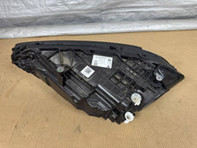 Laden Sie das Bild in den Galerie-Viewer, Frontscheinwerfer Mercedes-Benz W177 A1779064406 LED Rechts Headlight SCH8327010412ci