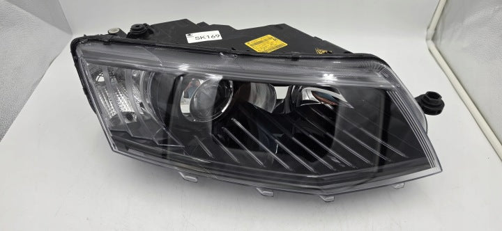 Frontscheinwerfer Skoda Octavia III 5E1941016B Xenon Rechts Headlight SCH8330679540hs