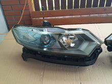 Load image into Gallery viewer, Frontscheinwerfer Honda Insight 100-22875 Ein Satz Scheinwerfer Headlight SCH8330802393kg