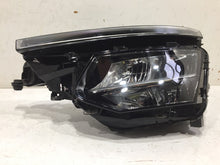 Laden Sie das Bild in den Galerie-Viewer, Frontscheinwerfer Skoda Kamiq 665941015B LED Links Scheinwerfer Headlight SCH8333814020qs