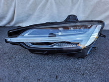 Laden Sie das Bild in den Galerie-Viewer, Frontscheinwerfer Volvo V60 II S60 I 32365339 LED Links Scheinwerfer Headlight SCH8338532562jg