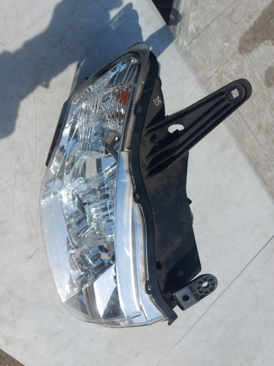 Frontscheinwerfer Mitsubishi Pajero IV 2006-2015 Xenon Rechts Headlight SCH8341335235lt