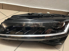 Laden Sie das Bild in den Galerie-Viewer, Frontscheinwerfer Skoda Superb III 3V1941015E Full LED Links Headlight SCH8341880178ve