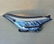 Laden Sie das Bild in den Galerie-Viewer, Frontscheinwerfer Toyota C-Hr 81110F41800 Rechts Scheinwerfer Headlight SCH8345102468eg