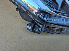 Laden Sie das Bild in den Galerie-Viewer, Frontscheinwerfer Toyota C-Hr 81110F41800 Rechts Scheinwerfer Headlight SCH8345102468eg