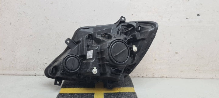 Frontscheinwerfer Mercedes-Benz Sprinter 906 A9068205700 1ED01103042 Rechts SCH8352111540ki