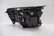 Laden Sie das Bild in den Galerie-Viewer, Frontscheinwerfer Jeep 52218717 Rechts Scheinwerfer Headlight SCH8356218681py