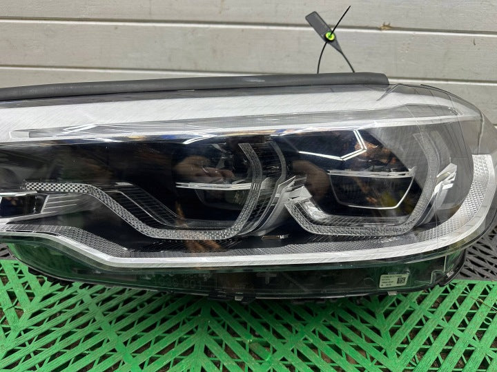 Frontscheinwerfer BMW 5 G31 G30 7439209 Links Scheinwerfer Headlight SCH8356383140hm
