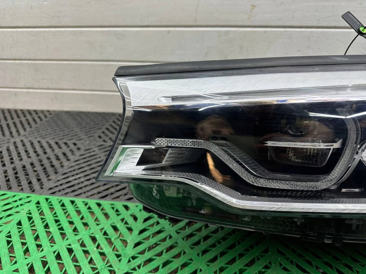 Frontscheinwerfer BMW 5 G31 G30 7439209 Links Scheinwerfer Headlight SCH8356383140hm