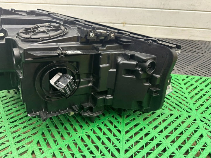 Frontscheinwerfer BMW 5 G31 G30 7439209 Links Scheinwerfer Headlight SCH8356383140hm